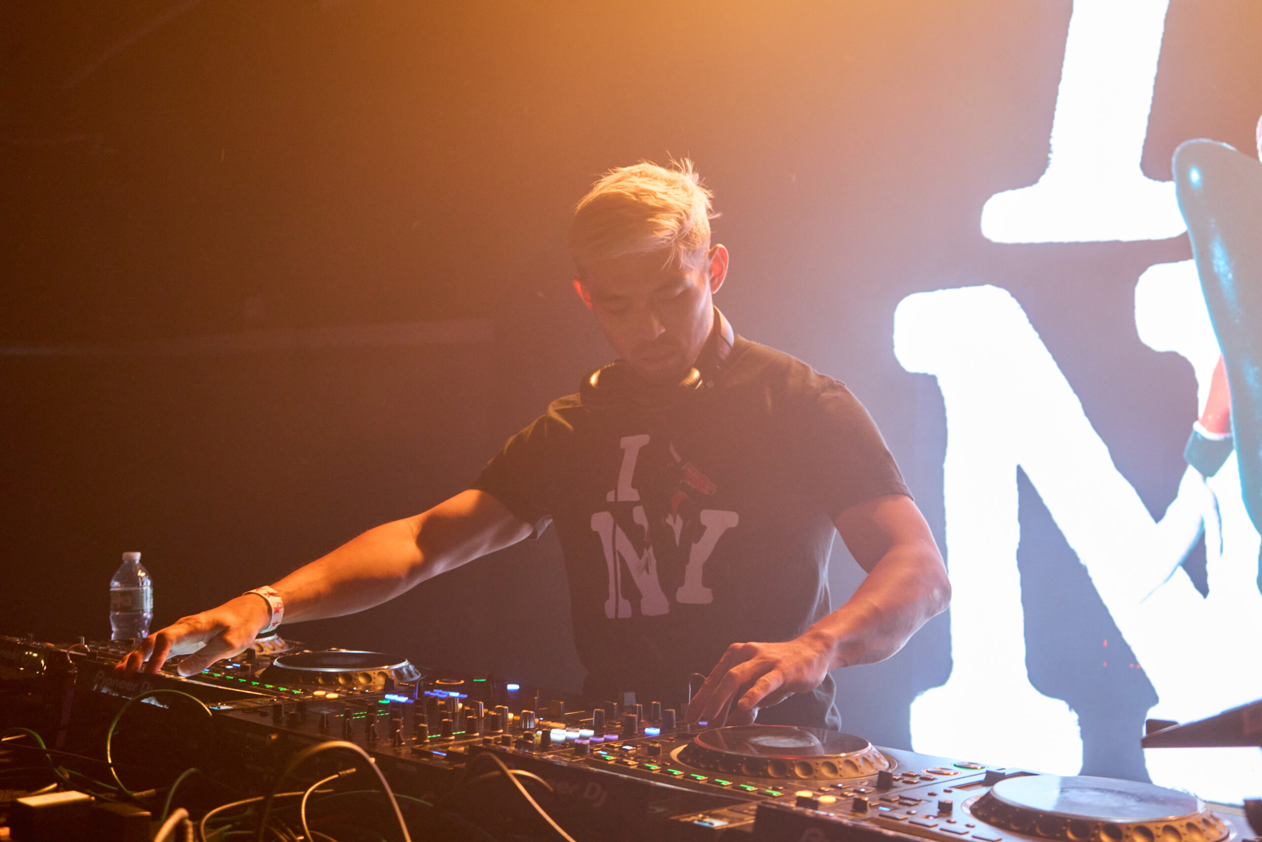 THELIMITDOESNOTEXIST DJing at SKSKSK
