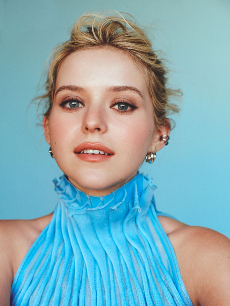 Elle actress Lexi Minetree